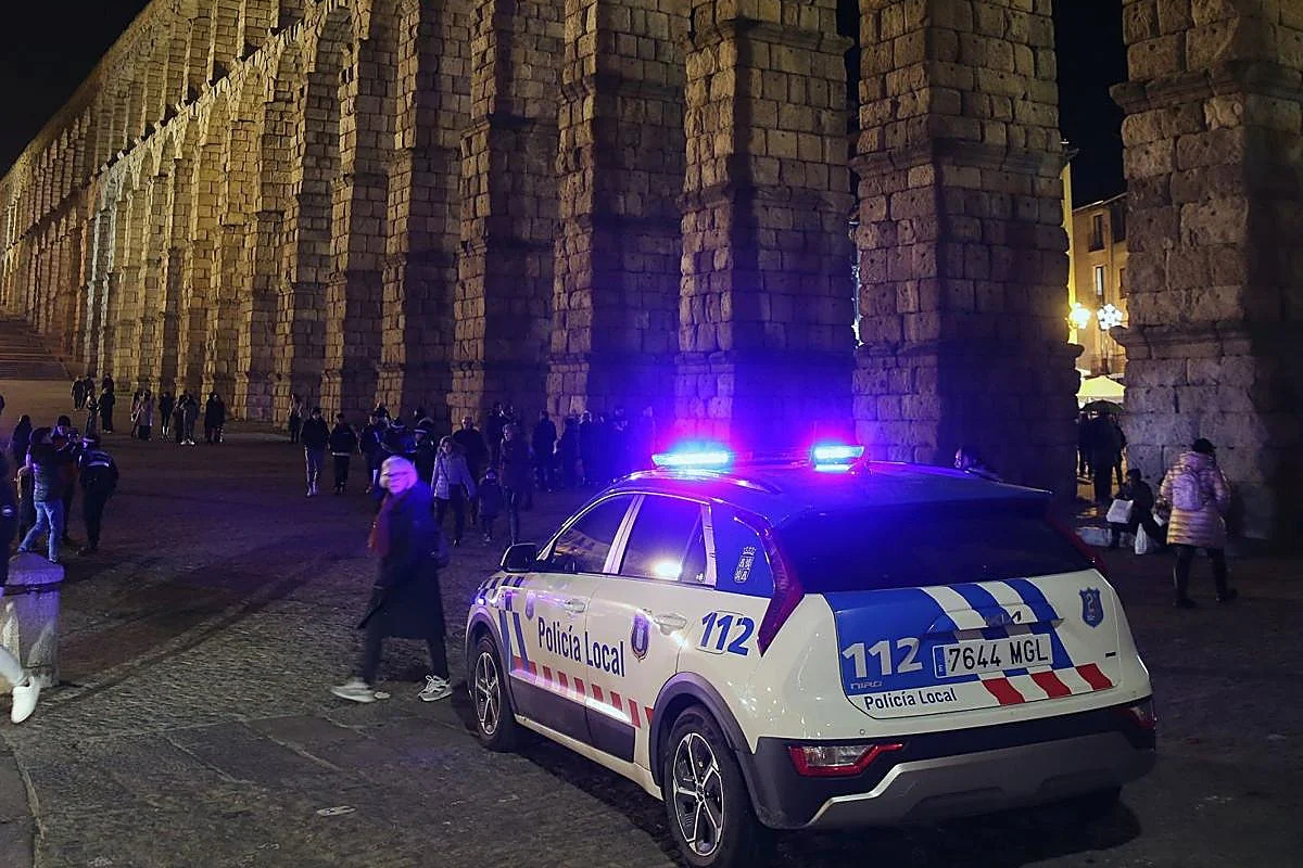 Un inmigrante ilegal africano con antecedentes y alojado en un hotel de Segovia agrede a tres agentes de policía