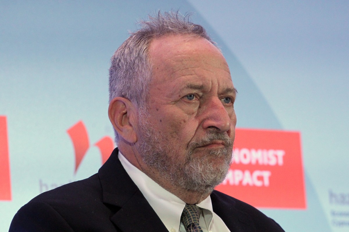 Larry Summers, exsecretario del Tesoro de EEUU con Clinton, deja la docencia en Harvard por sus mensajes con Epstein
