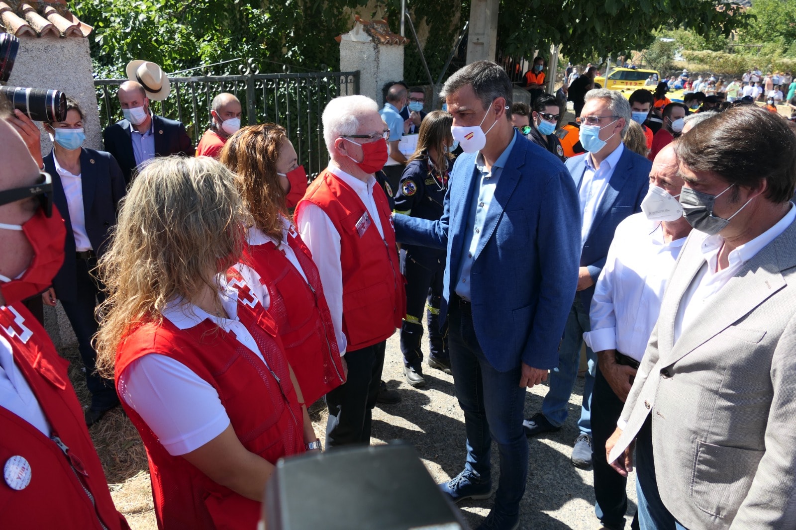 El Gobierno cierra un contrato con Cruz Roja de más de tres millones para atender a inmigrantes ilegales durante un mes en Canarias