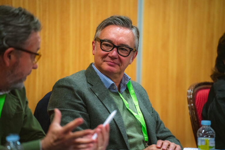 VOX logra recortar a la mitad las subvenciones para los sindicatos UGT y CCOO en la Junta de Andalucía: «Los recursos públicos deben ser para los andaluces»