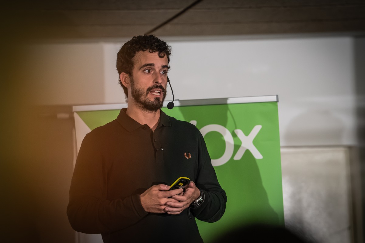 Carlos Hernández Quero, portavoz de Vivienda de VOX: «Todos los problemas de España se entienden a partir de la inmigración masiva»