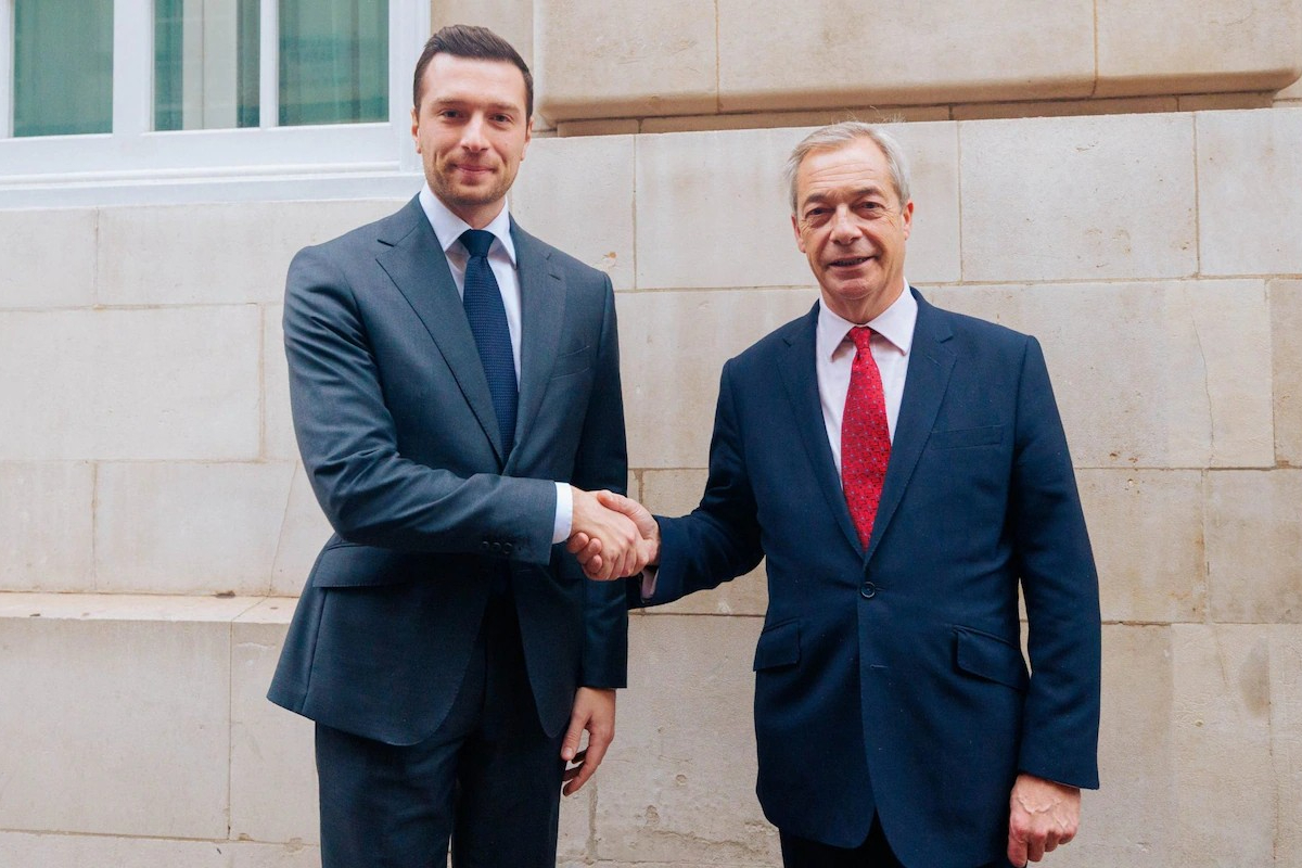 Jordan Bardella y Nigel Farage sellan en Londres una alianza patriótica para restaurar las fronteras de Europa y frenar la inmigración masiva