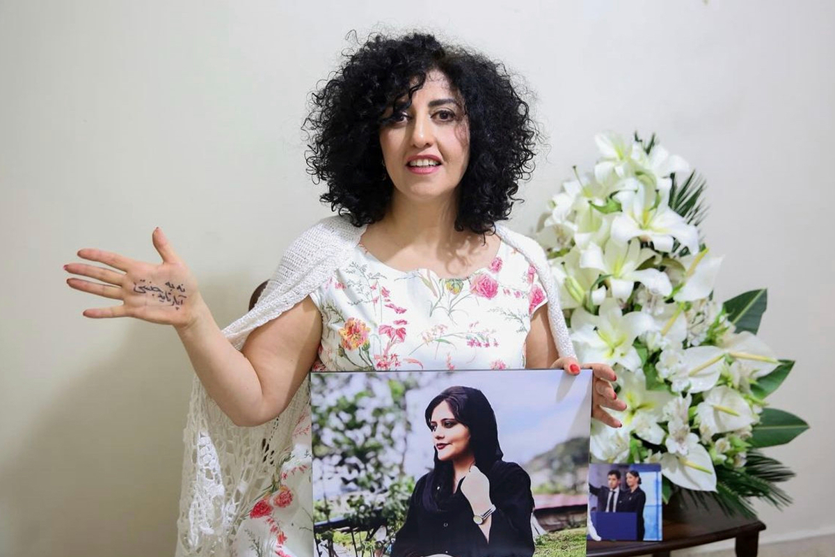 El régimen iraní vuelve a encarcelar a la Nobel de la Paz Narges Mohammadi por honrar a un disidente muerto en circunstancias sospechosas