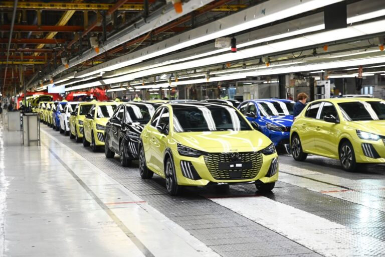 La edad media del parque automovilístico español preocupa: más del 40% de los vehículos en España supera ya los 15 años