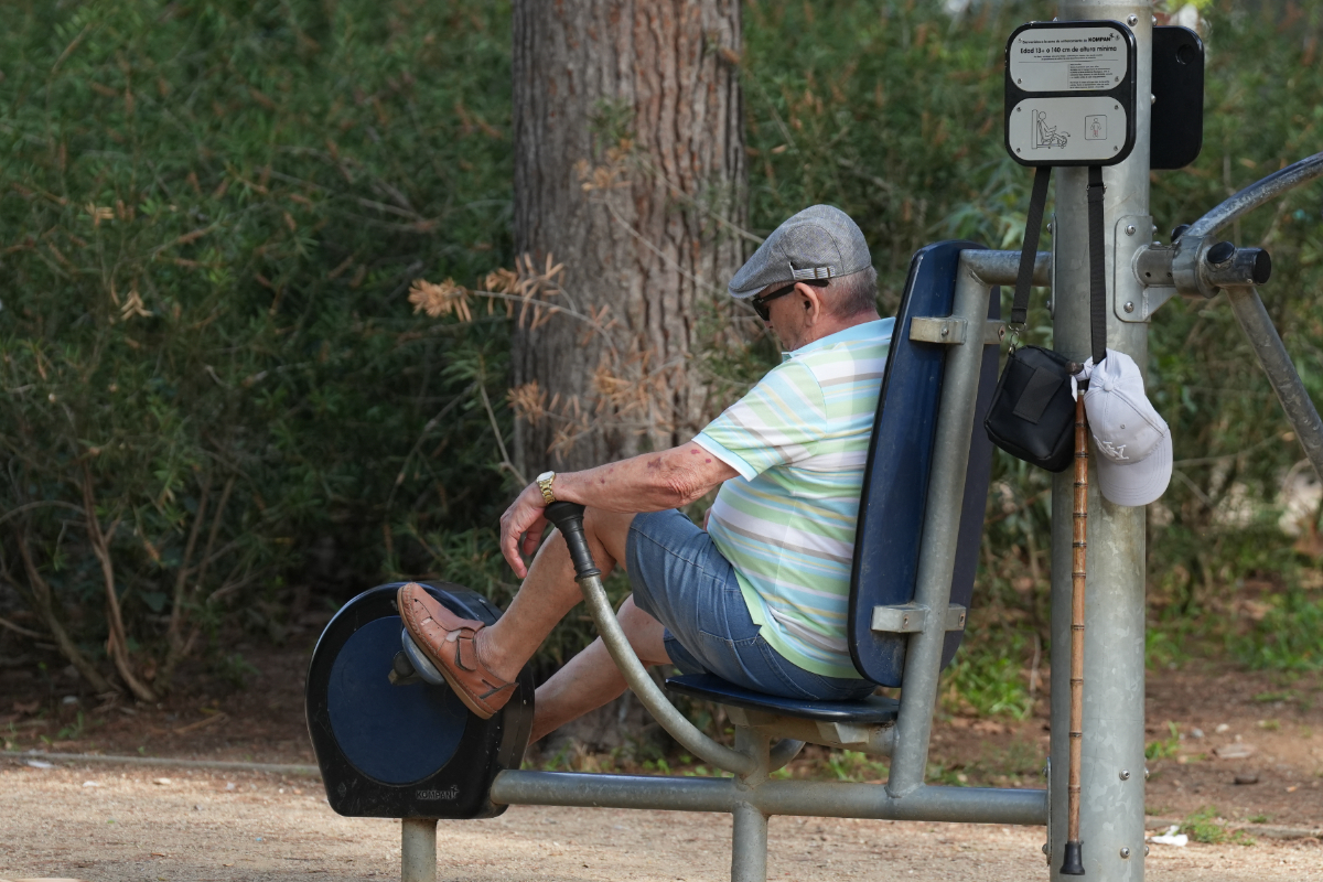 Los mayores de 55 años sufren por vez primera más paro que el resto y encadenan empleos más precarios