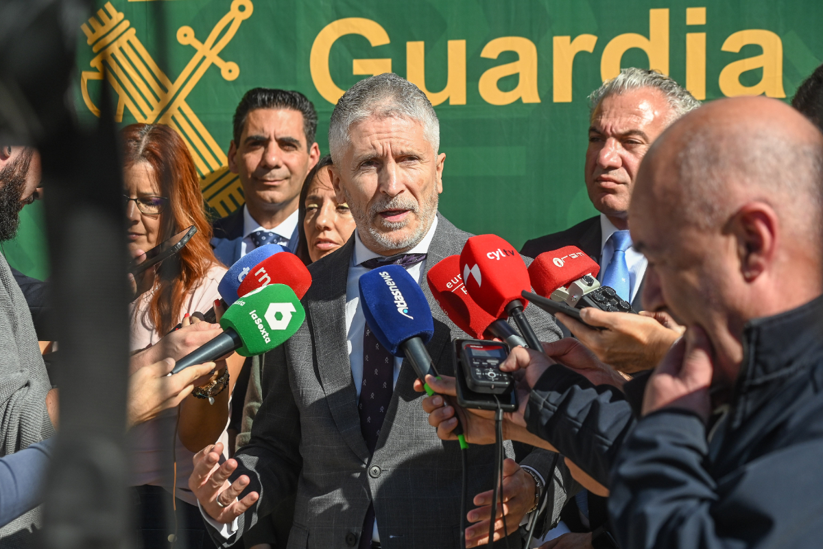 Interior deja a la Guardia Civil sin medios frente al narco: patrulleras inservibles, armas desgastadas y aeronaves con hasta cuatro décadas de uso