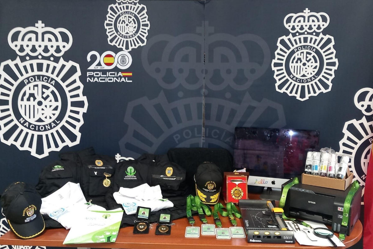 Cae en Sevilla una red criminal que utilizaba una ONG para falsificar permisos de residencia y trabajo para inmigrantes ilegales