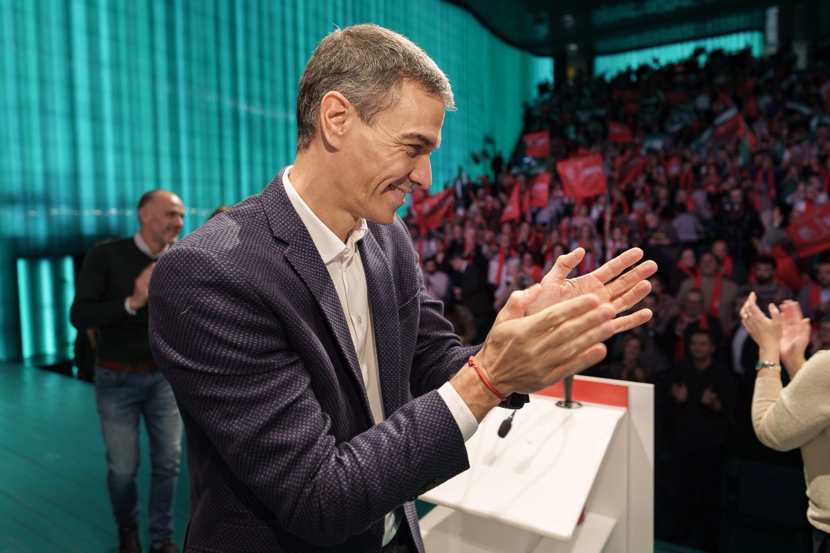 El Gobierno de Sánchez estudia ampliar el acceso a la nacionalidad española a través de la ‘Ley de nietos’ tras tramitar más de 2,5 millones de solicitudes