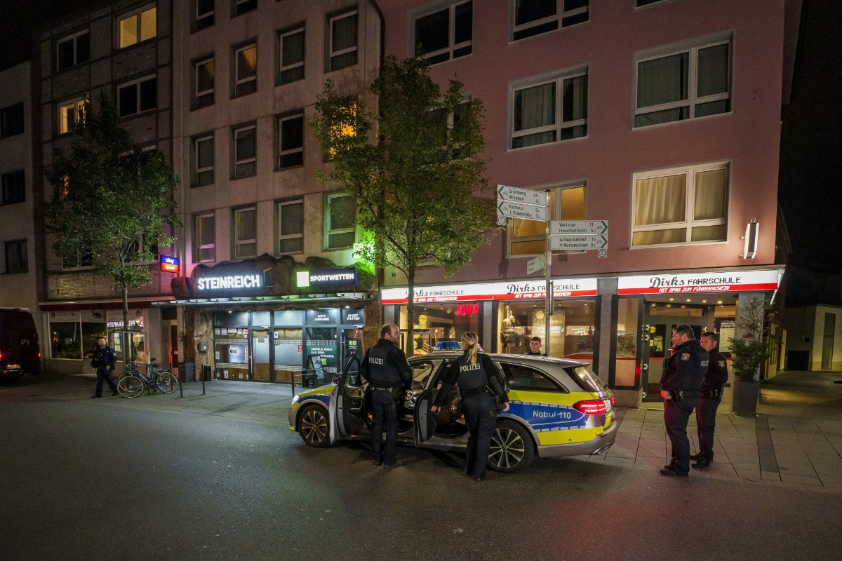 Un inmigrante de Azerbaiyán estrella un coche contra una parada de autobús en Alemania dejando al menos tres heridos