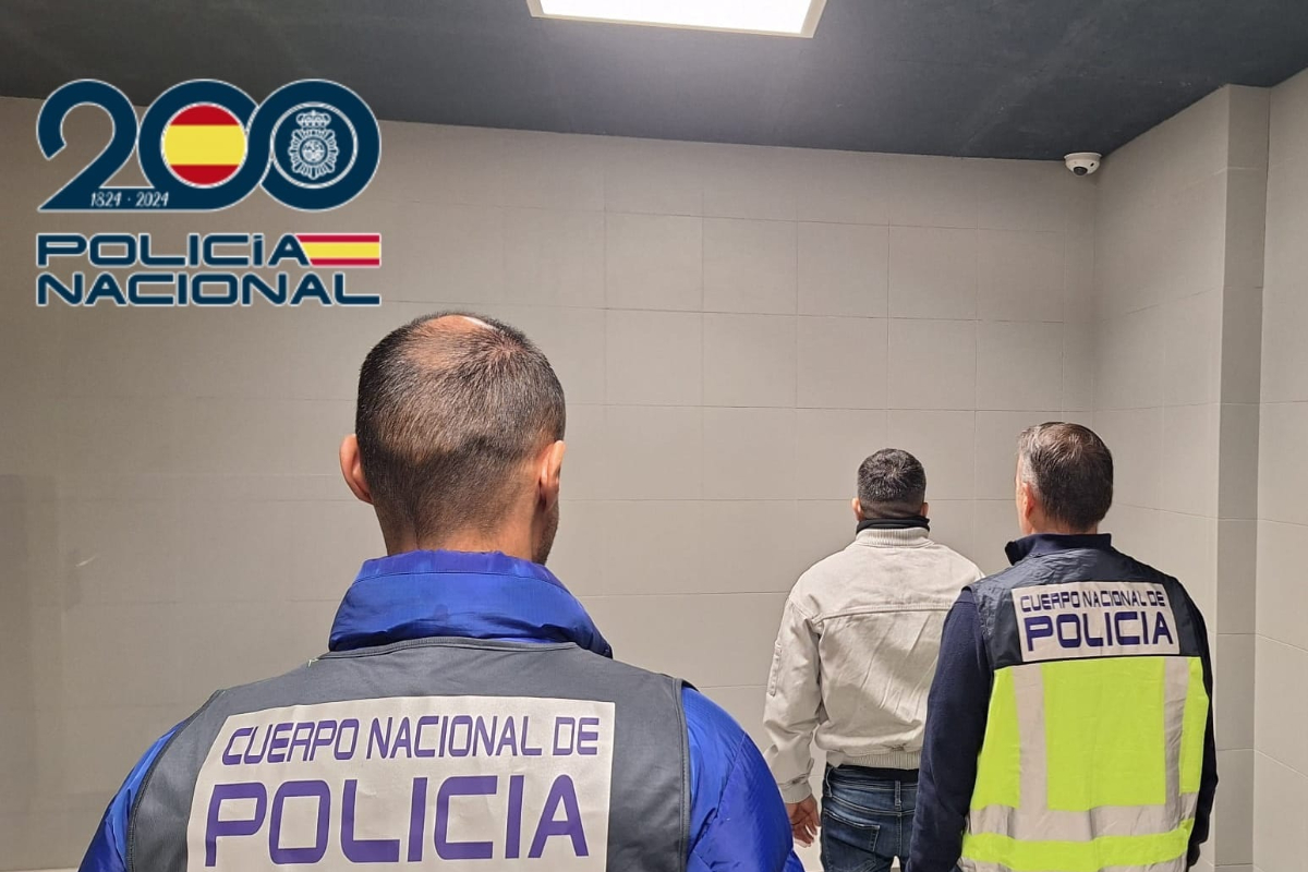 Cae en Vigo y deportan a una banda criminal colombiana dedicada a asaltar a empresarios de origen chino por toda España