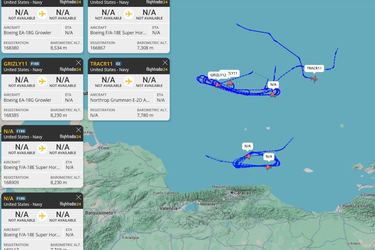 Cinco bombarderos estadounidenses realizan maniobras frente a las costas de Venezuela