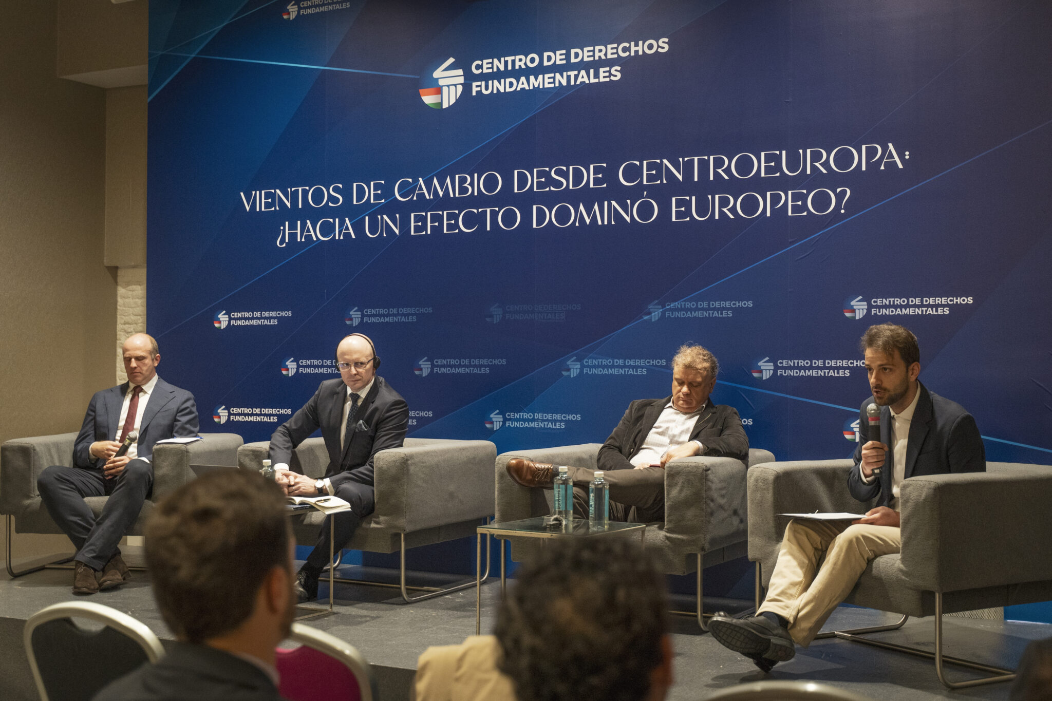 El ‘think tank’ Centro de Derechos Fundamentales llama a luchar contra la «estafa» bipartidista de Bruselas y extender la influencia de los patriotas