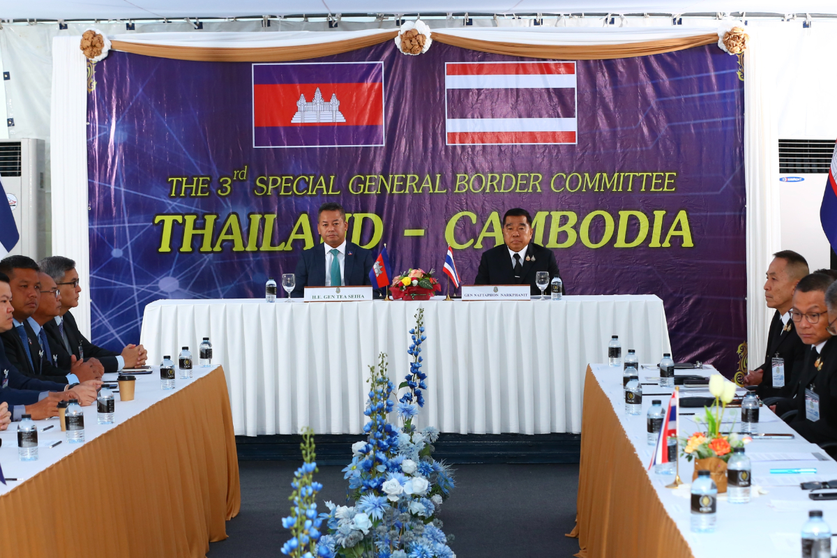 Los gobiernos de Tailandia y Camboya firman un acuerdo de alto el fuego «inmediato» tras las conversaciones de paz auspiciadas por Trump