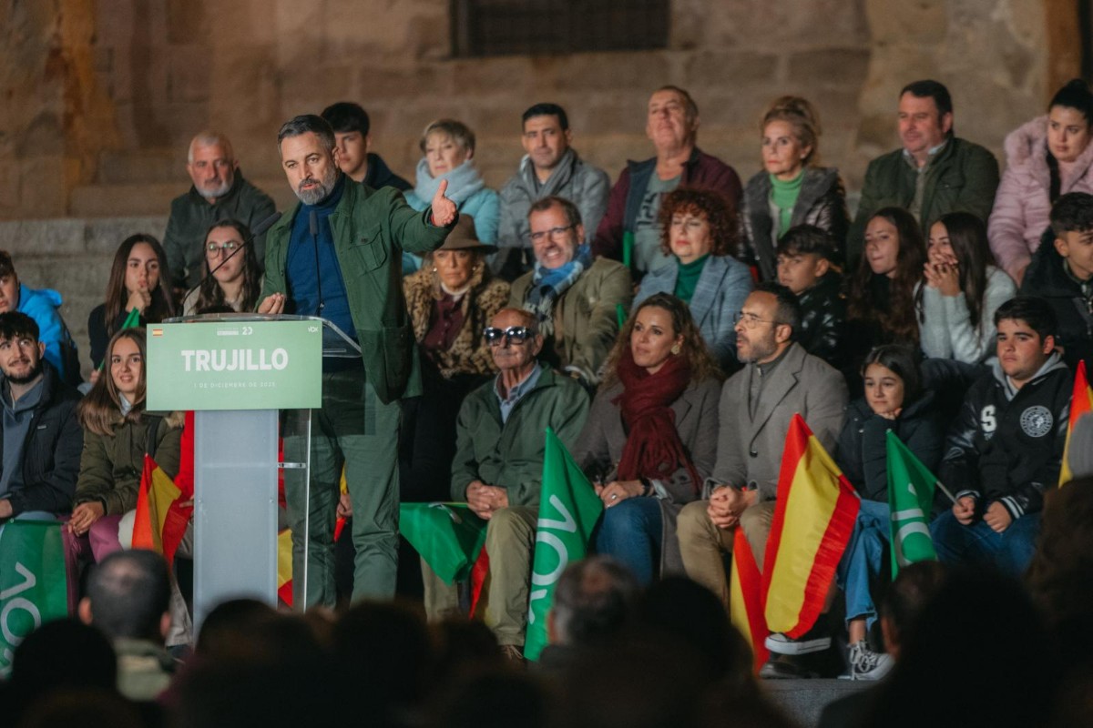 Santiago Abascal, en Trujillo: «Nosotros ofrecemos una alternativa de verdad, un cambio radical, frente a los de la mafia y los de la estafa»