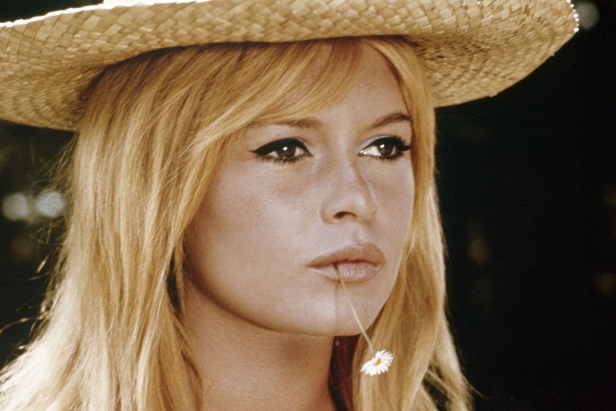 Muere Brigitte Bardot, icono del cine condenada por alertar de la islamización de Francia: «Mi patria está invadida por una superpoblación de extranjeros»