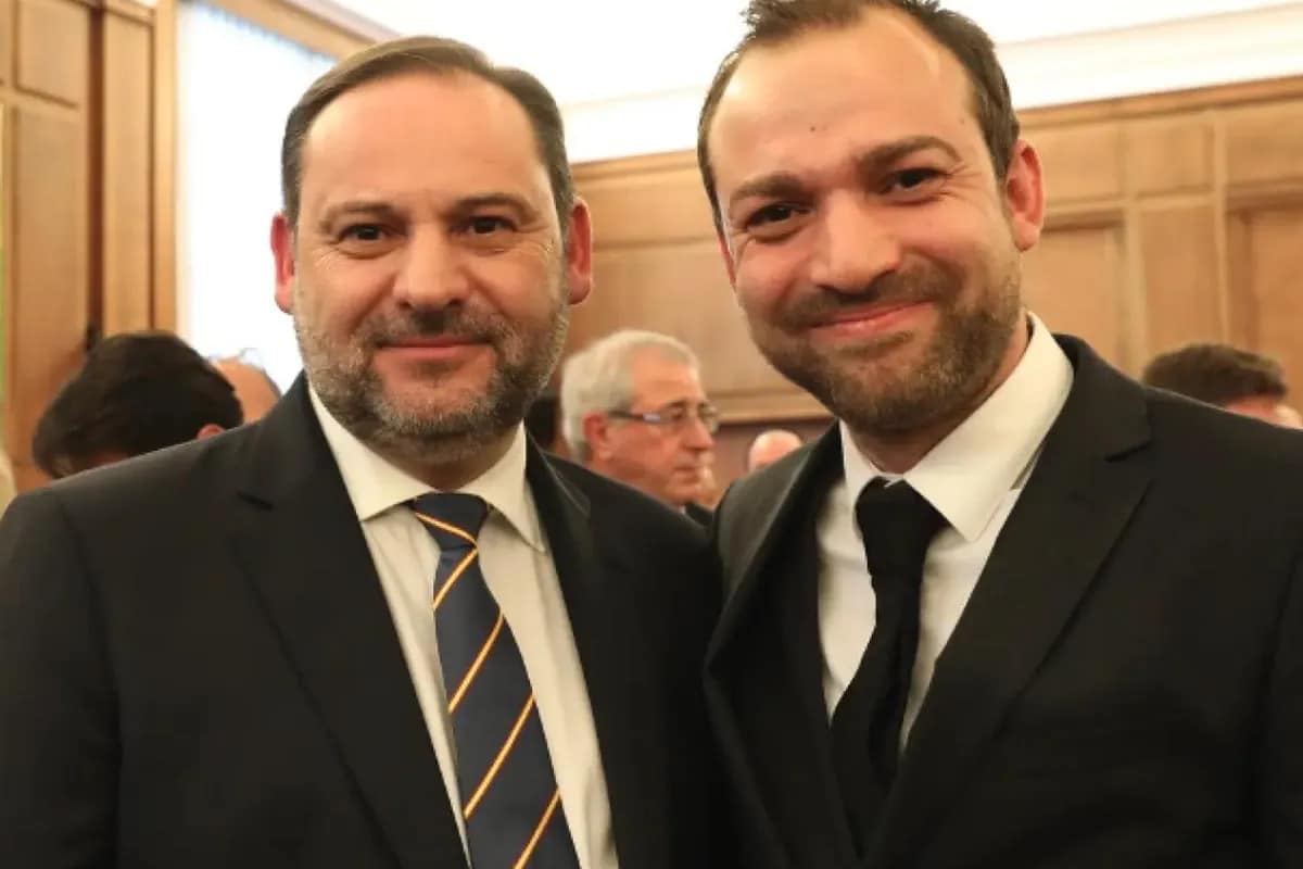 El hijo de Ábalos rompe su silencio y apunta a Sánchez