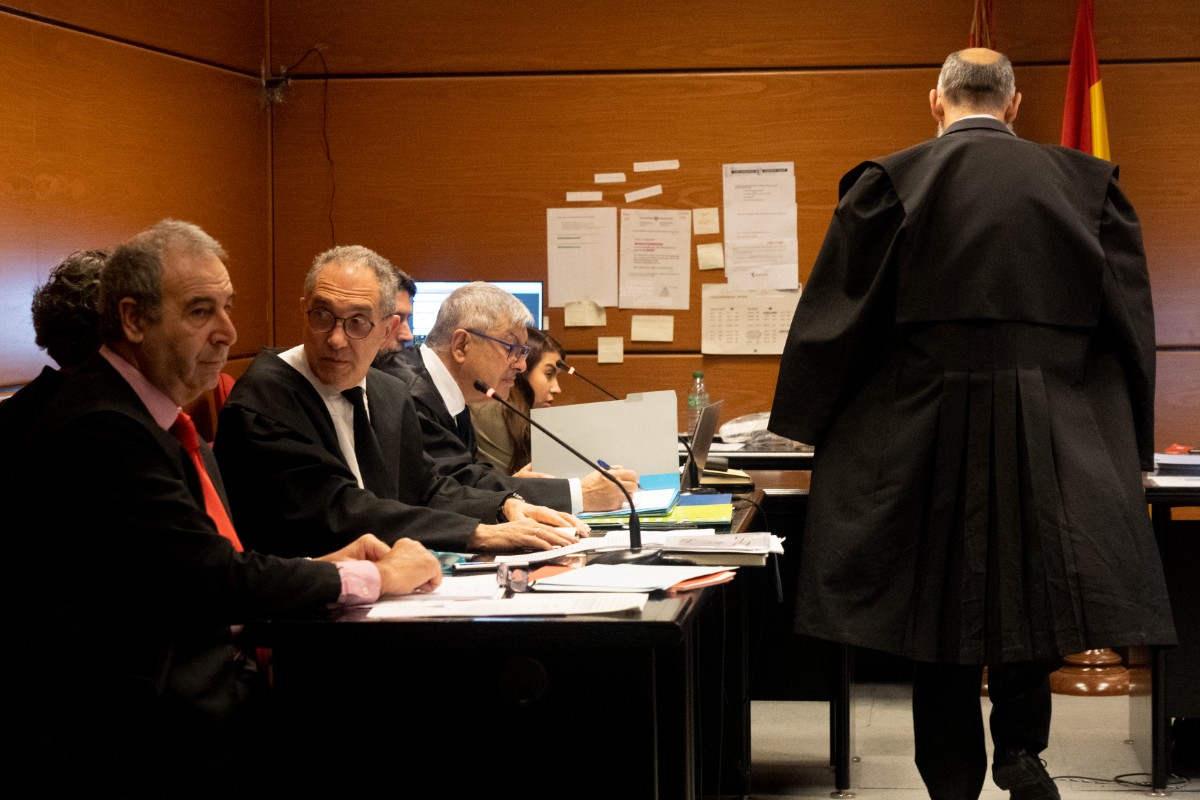Victoria provida: la justicia da la razón a 21 personas perseguidas por la izquierda por concentrarse y rezar frente a una clínica abortista