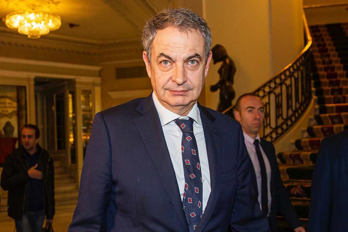 La UDEF registra la oficina de Zapatero y la sede de varias empresas vinculadas al caso Plus Ultra