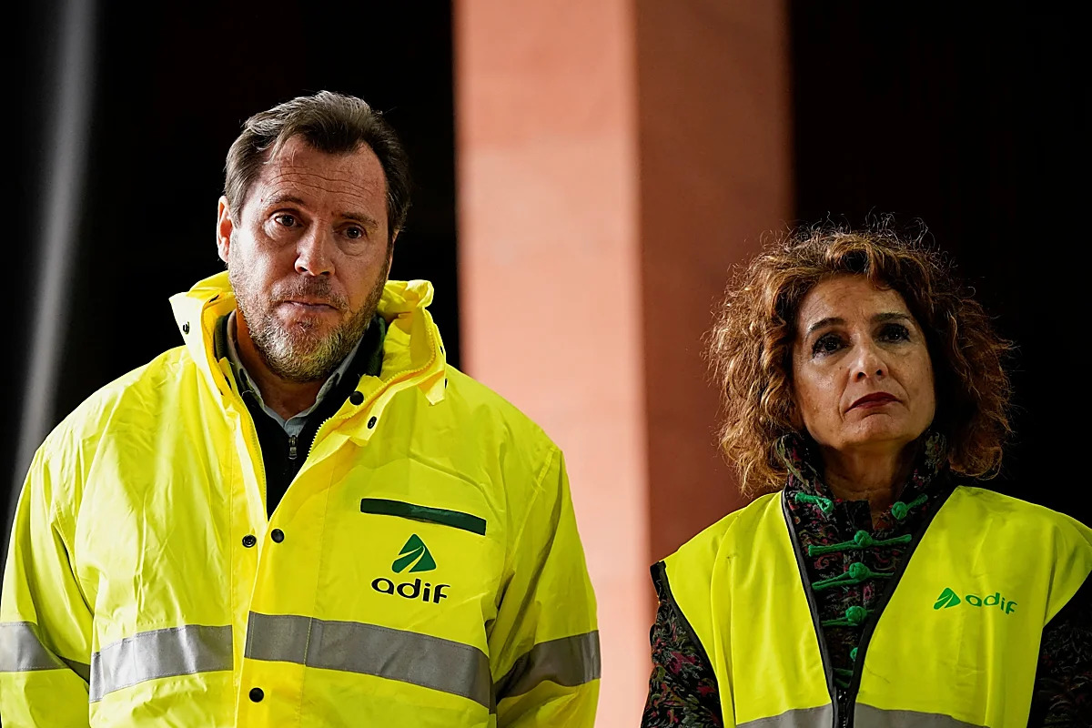 Trabajadores de Adif acorralan al Gobierno: afirman que las obras de mejora del tramo del accidente se hicieron a precio ‘low cost’ con grapas de mala calidad