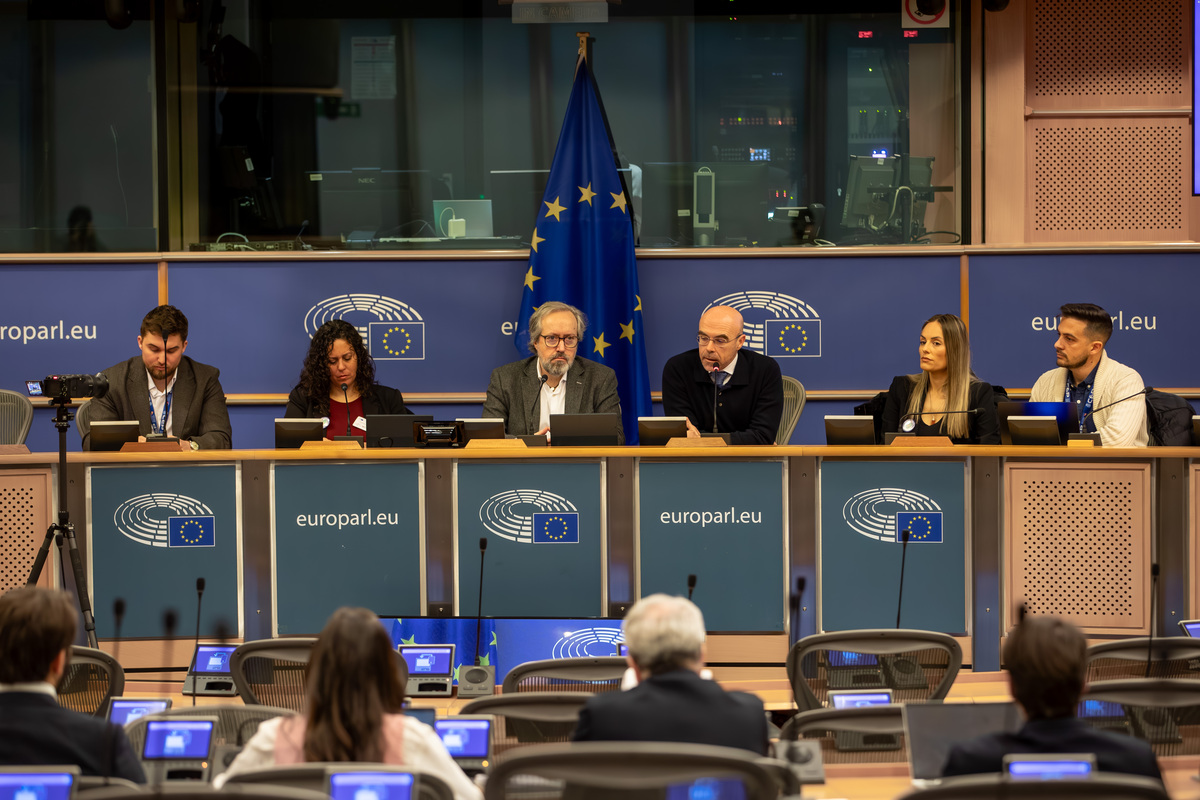 VOX denuncia en Bruselas la «obstrucción» del Gobierno a la investigación del asesinato de dos guardias civiles en Barbate y exige que se depuren «todas las responsabilidades»