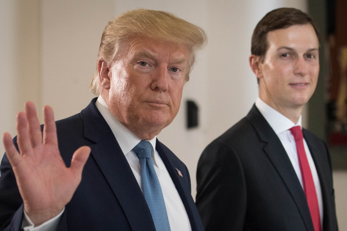 Trump denuncia y se opone a posiciones antisemitas dentro del Partido Republicano: «No nos gustan»