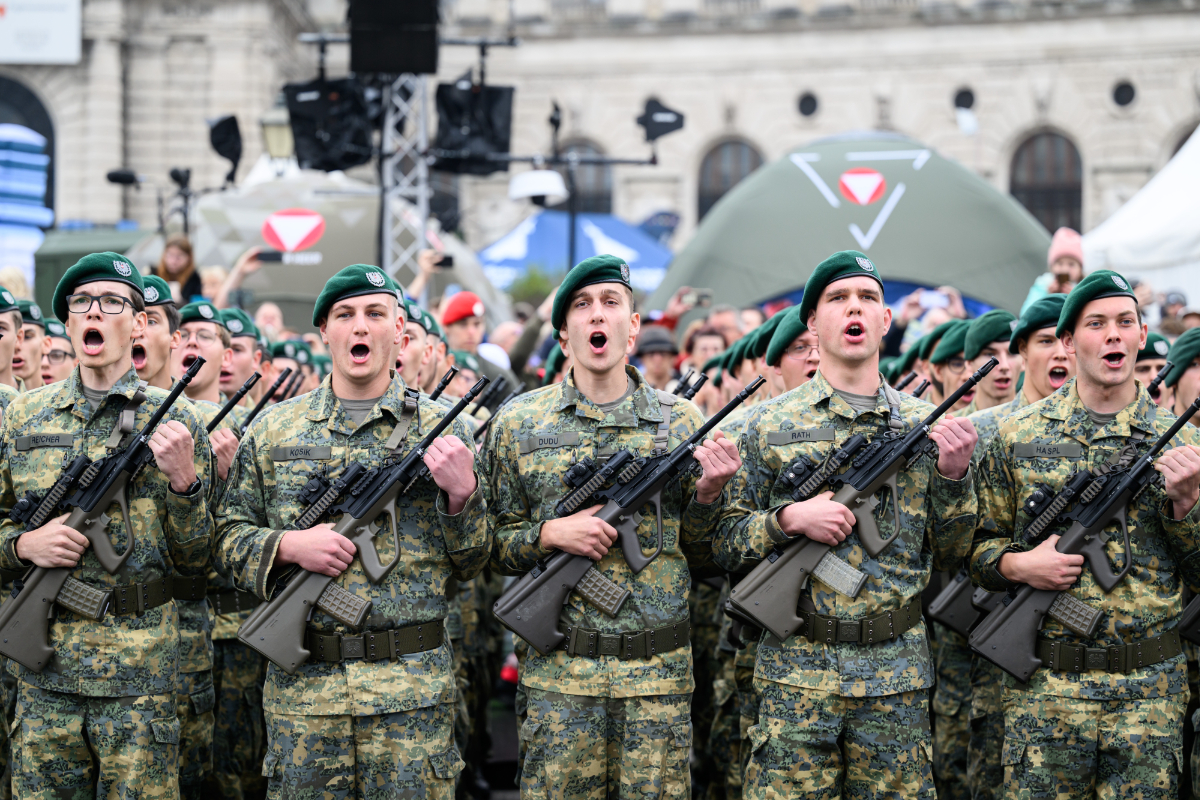 Austria plantea un referéndum vinculante sobre el servicio militar obligatorio ante el deterioro de la seguridad en Europa