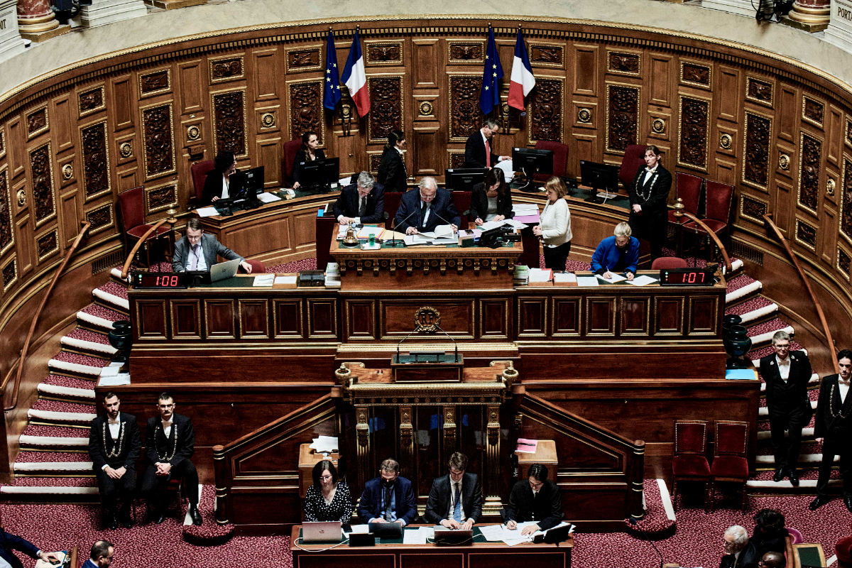 Victoria provida en Francia: el Senado frena la eutanasia y reafirma la prohibición del suicidio asistido