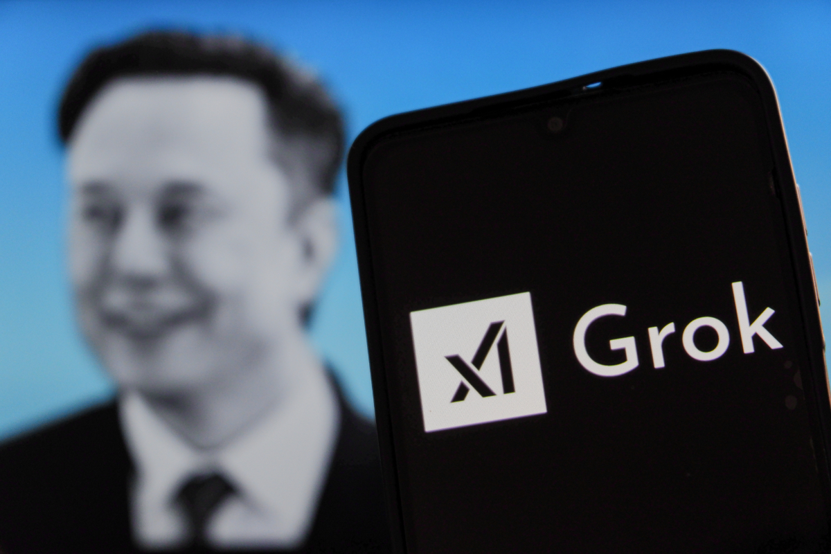 La red social X restringe el generador de imágenes de Grok tras la avalancha de contenidos sexualizados, incluidos menores
