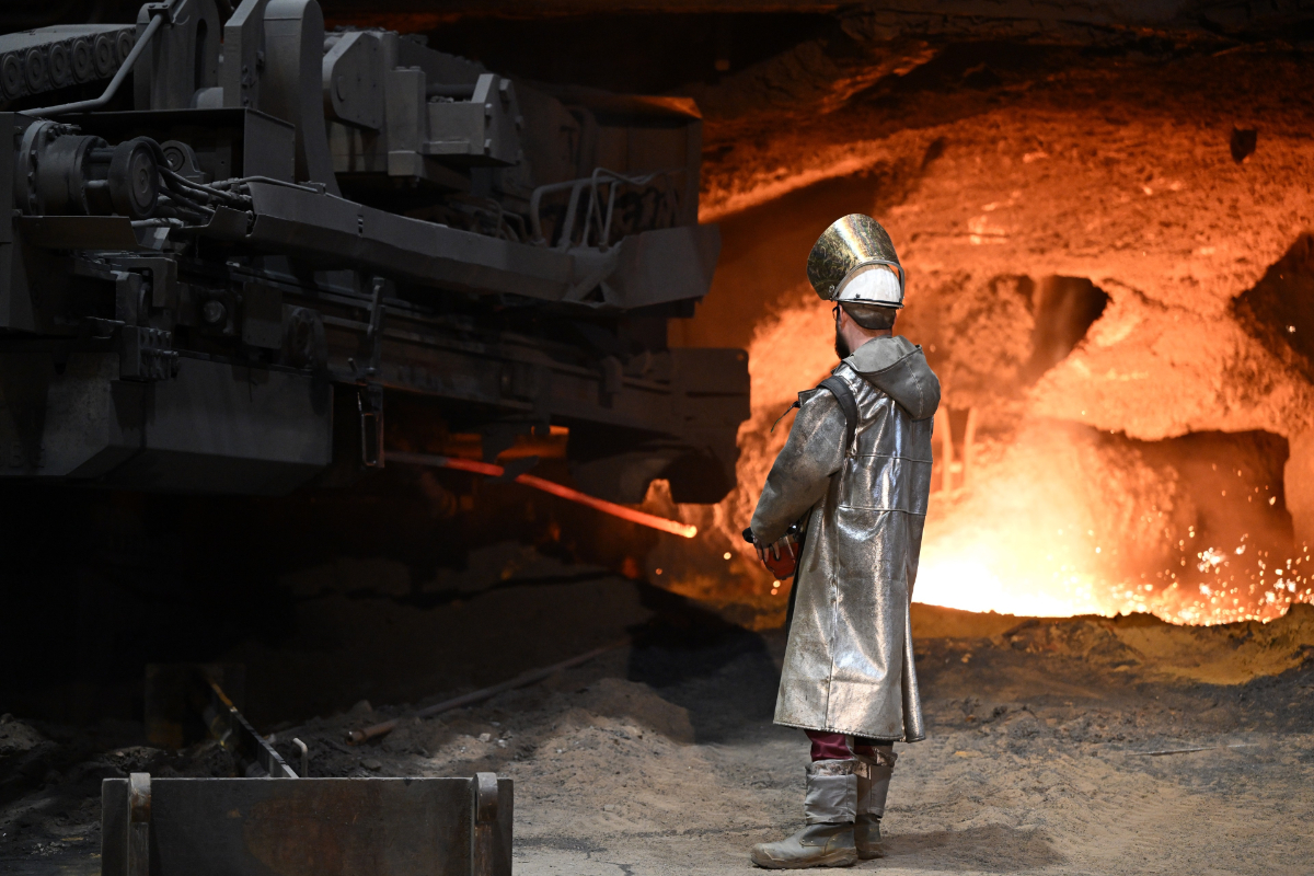El desplome del acero alemán lleva la producción a los mínimos de la crisis de 2009 y agrava el riesgo de desindustrialización en Europa