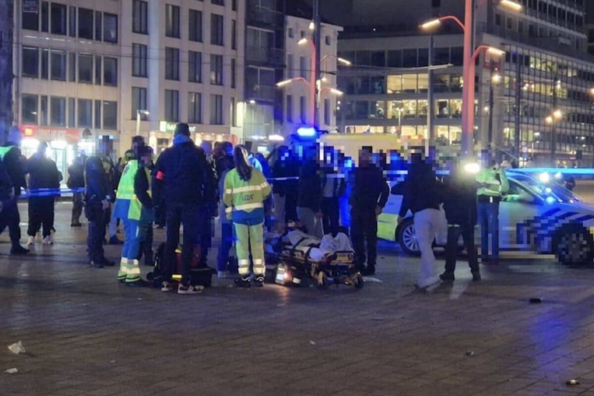 Dos individuos armados con cuchillos atacan a los participantes de una manifestación en Amberes (Bélgica) por motivaciones yihadistas