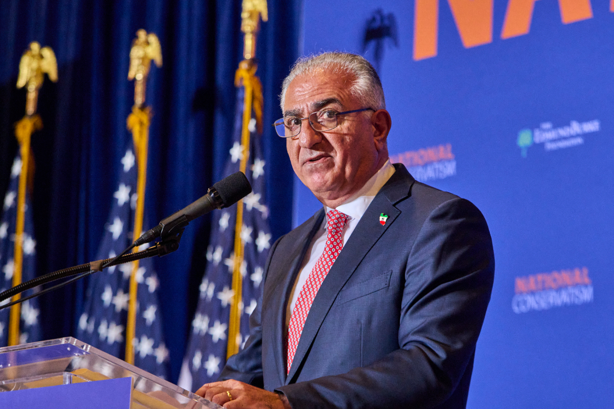 Reza Pahlaví, heredero del sah de Persia, pide más presión internacional y propone un plan de transición para Irán