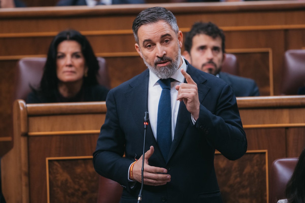 Santiago Abascal, ante las colas kilométricas en los consulados para la «regularización»: «Vamos a hacer que los responsables paguen. España no será disuelta por un gobierno traidor»