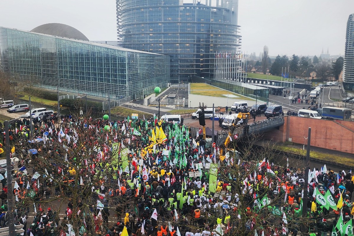 Miles de agricultores se manifiestan en Estrasburgo contra el acuerdo con Mercosur: «Es una ruina. Está en juego la seguridad alimentaria de Europa»