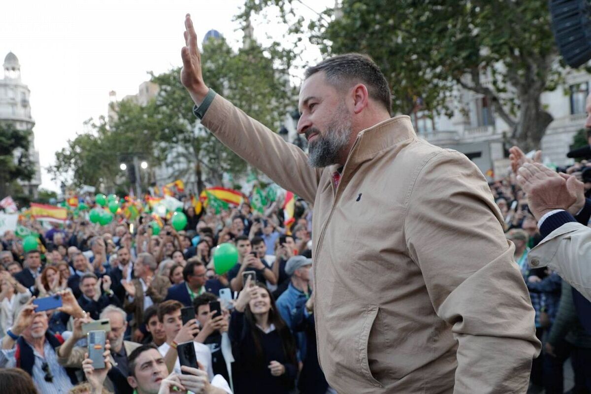 El BOE publica la reforma del Reglamento de las Cortes Valencianas que elimina el lenguaje inclusivo gracias a las exigencias de VOX