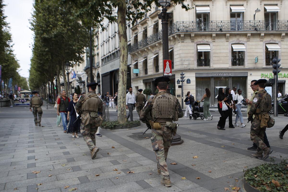 Un tunecino agrede brutalmente a su pareja en París y el juez lo deja libre al considerar que no hay riesgo de reincidencia: «La muerte de la mujer es inevitable»
