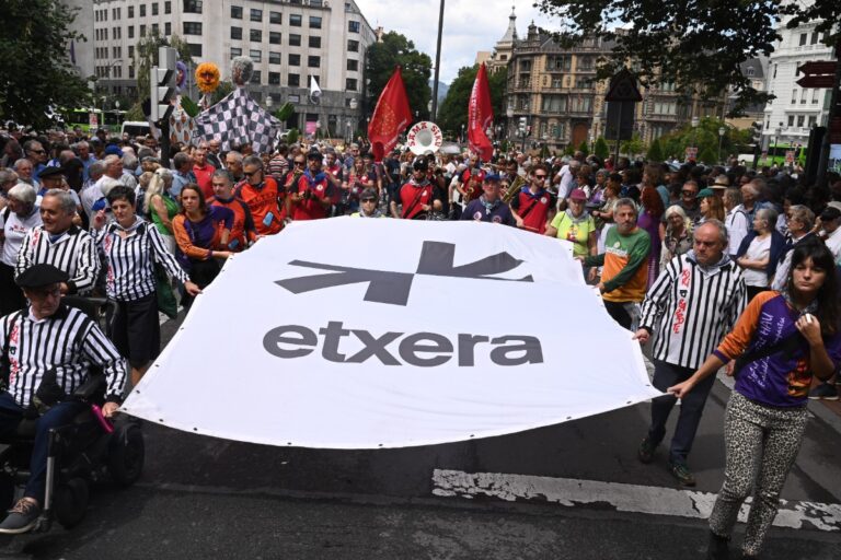 VOX exige que la ley navarra de víctimas del terrorismo condene la «cobertura política» a ETA