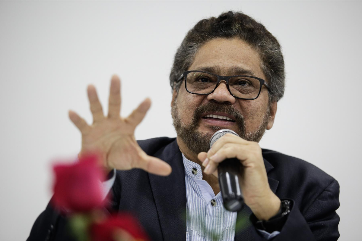 ‘Iván Márquez’ y otros narcoterroristas de las FARC y el ELN evalúan regresar a Colombia tras la extracción de Maduro de Venezuela