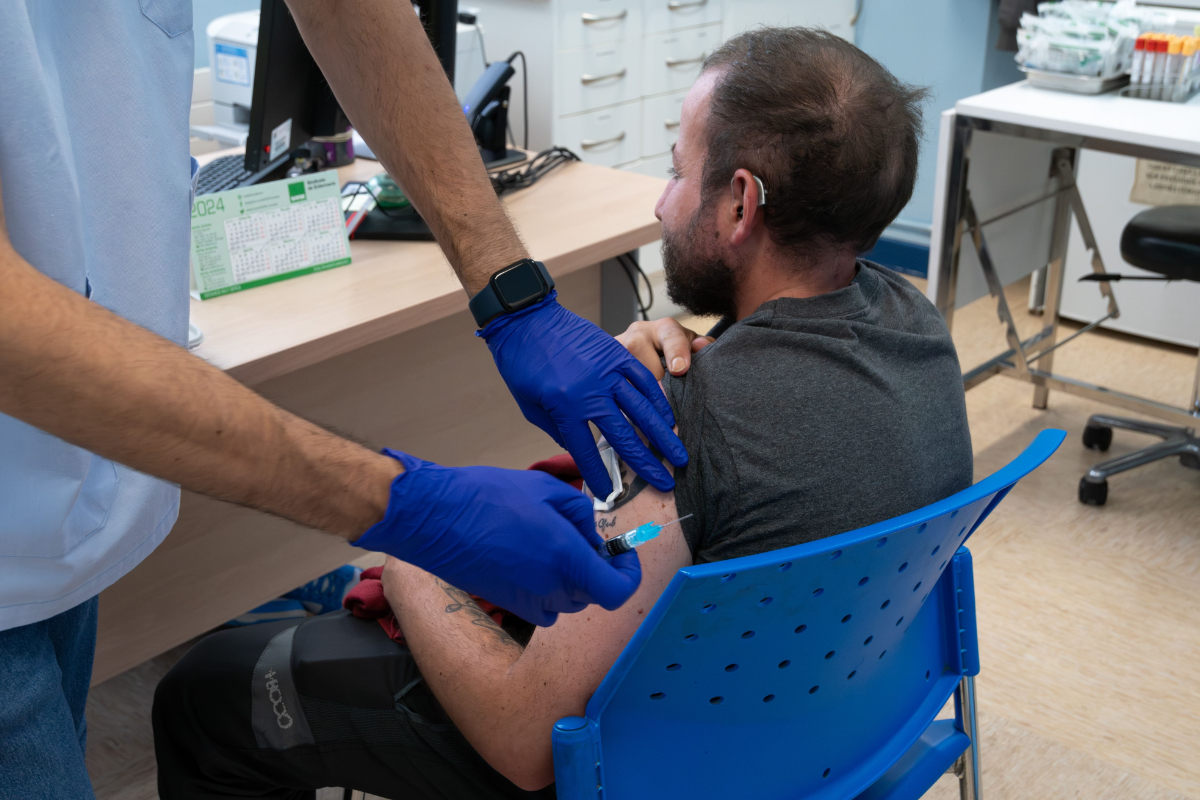 El Gobierno vasco revisa cerca de 170.000 vacunas puestas en 2025 tras conocerse que se inyectaron 103 dosis caducadas a menores, entre ellos bebés