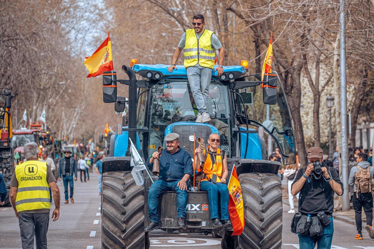 Las políticas verdes y «ecofanáticas» del Gobierno de Sánchez destruyeron 110.000 explotaciones agrarias familiares en España en solamente cuatro años