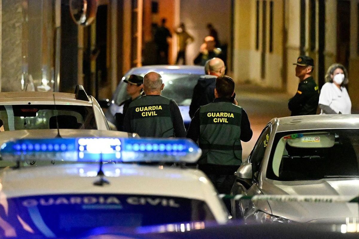 Hallan degolladas a una mujer y a su hija menor en su casa de Castellón: sufrían el maltrato permanente de su exmarido argelino