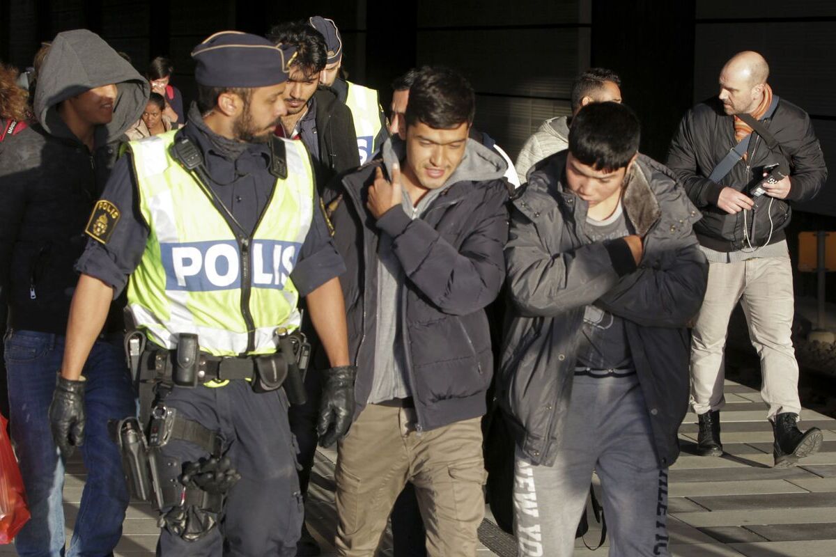 Golpe de Suecia a la inmigración masiva: exigirá ocho años de residencia, sueldo estable y no haber recibido ayudas sociales para obtener la ciudadanía