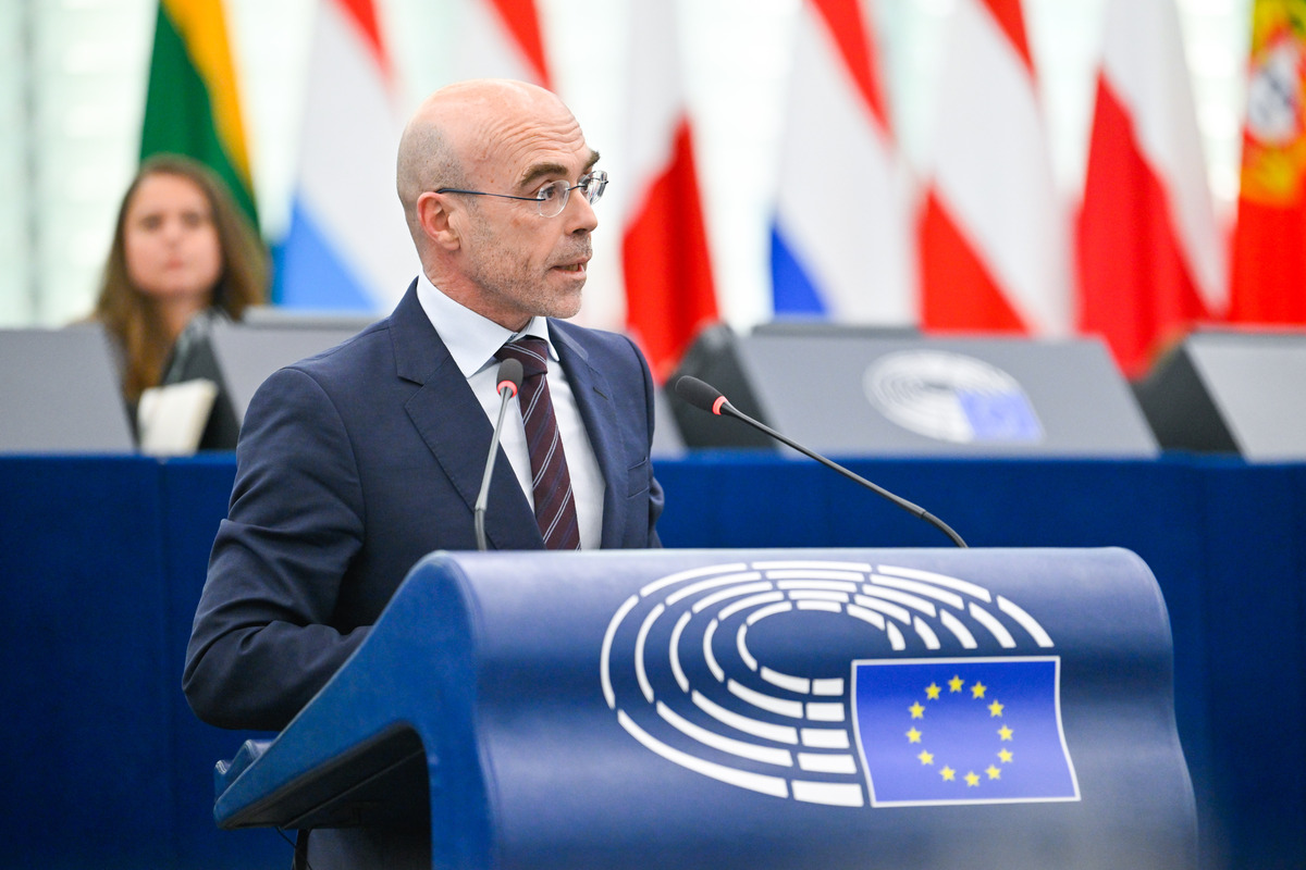 VOX defiende el dinero en efectivo y exigirá retirar el proyecto del euro digital: «Es una imposición que nadie ha votado en las urnas»