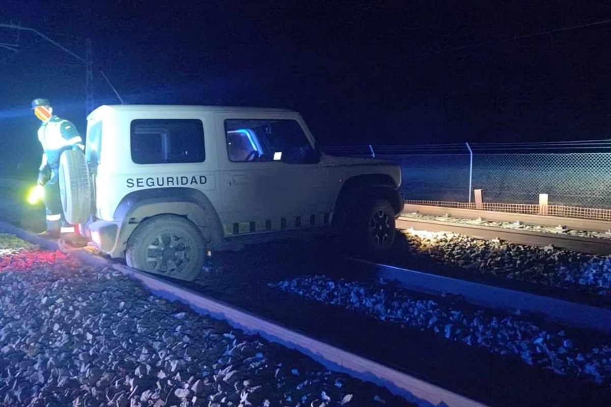 Adif usa coches sobre raíles para ahorrar costes en la inspección de las vías y detectar posibles roturas como la de Adamuz
