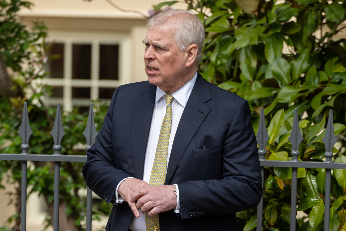 El Gobierno laborista británico prepara una ley para expulsar al príncipe Andrés de la sucesión tras su detención por el ‘caso Epstein’