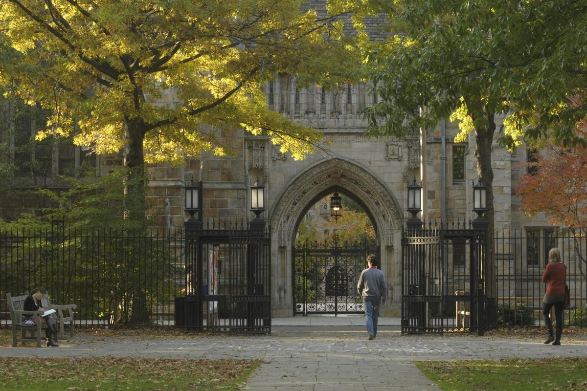 El Departamento de Defensa de EEUU rompe relaciones con las universidades de Yale, MIT y Princeton por su deriva ‘woke’: «Esto no es educación, es adoctrinamiento»