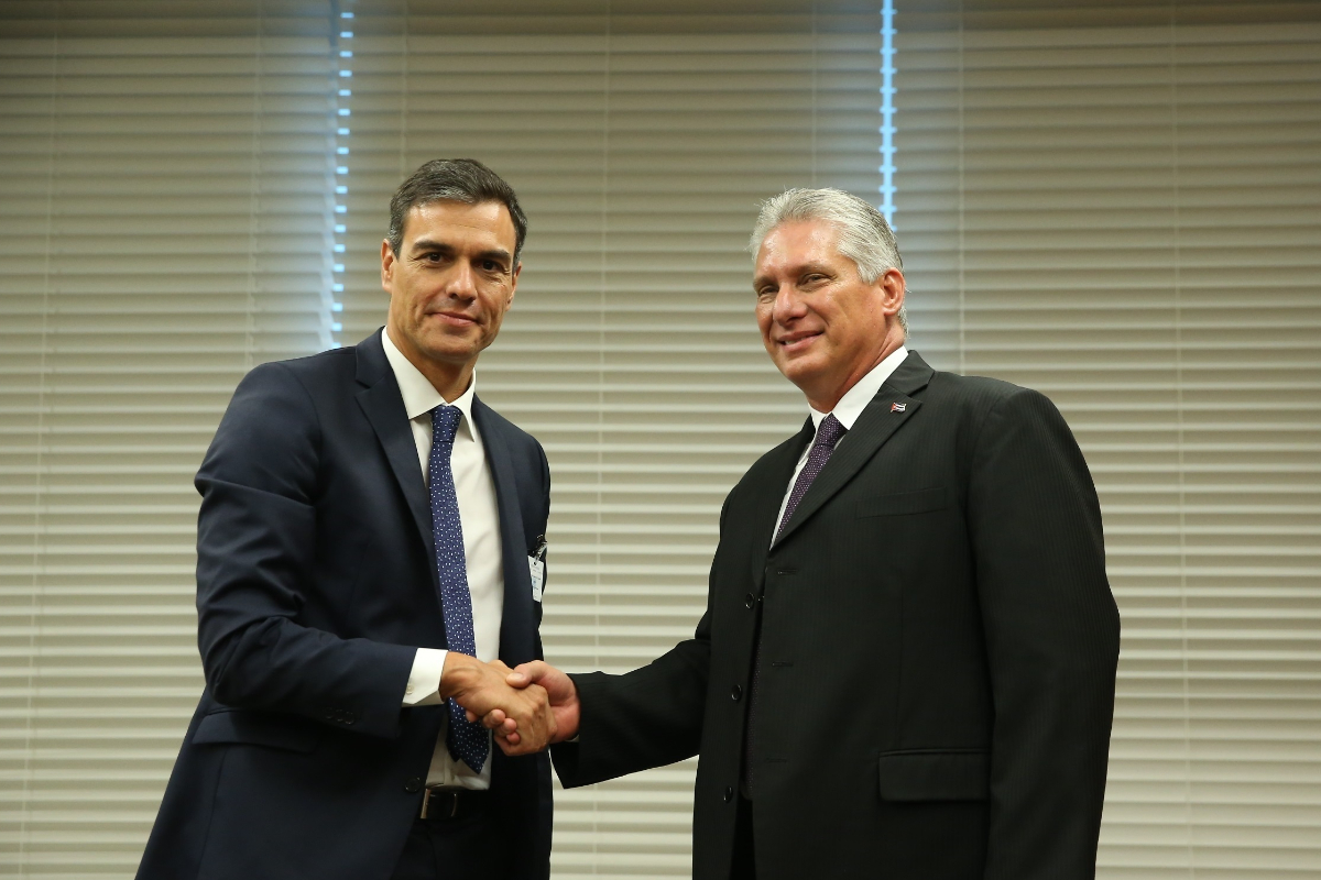 El Gobierno de Sánchez destina más de 100.000 euros al sistema judicial cubano que reprime a quienes protestan contra la tiranía