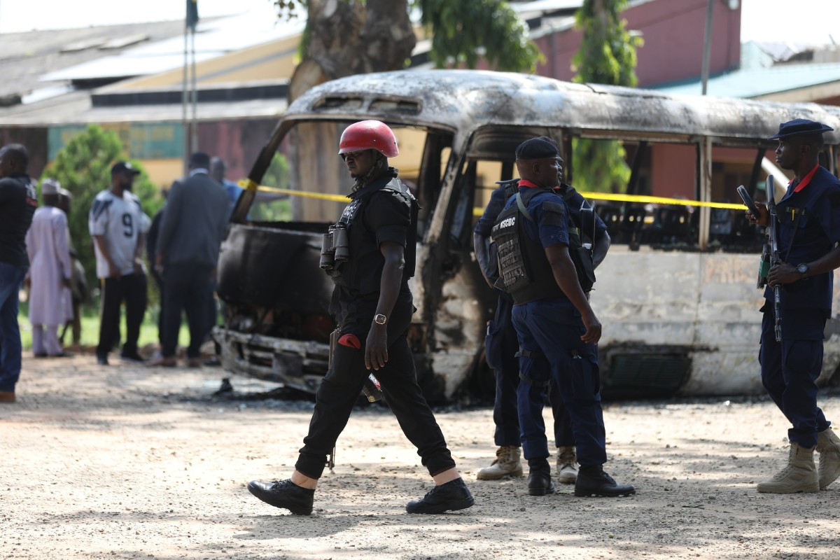 Nigeria, azotada nuevamente por la violencia islamista: un ataque deja cinco personas secuestradas y una Iglesia quemada