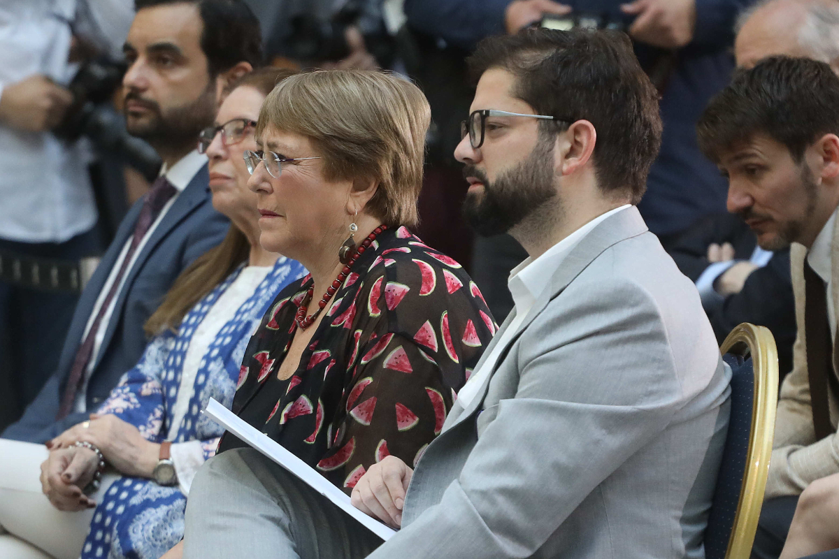 El presidente saliente de Chile, Gabriel Boric, oficializa la candidatura de la socialista Michelle Bachelet para dirigir la ONU