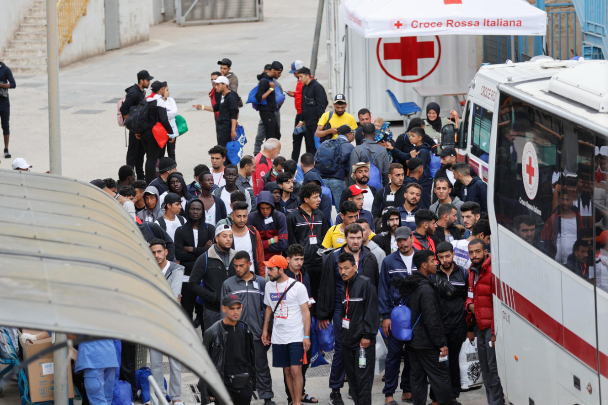 Un tribunal italiano obliga al Gobierno a pagar 76.000 euros a una ONG señalada por alentar la inmigración ilegal