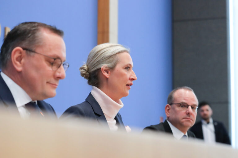 AfD arrasa en Sajonia-Anhalt con el 44,5% de los votos y acaricia la mayoría absoluta, según las encuestas a pie de urna